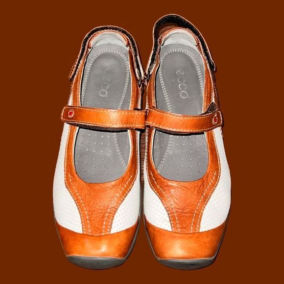 ECCO Wolky  Mary Jane Walking Shoe
Size EU 39 US 8.5 - Picture 2 of 6